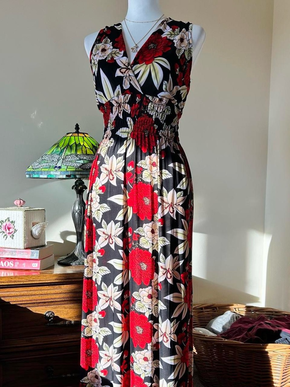 Floral V-Neck Sleeveless Maxi Dress in Black and Red